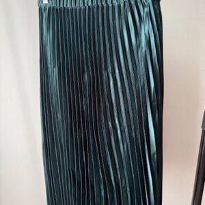 NWT Anne Klein Pleated Pine Forest Color Skirt Petite XS Size